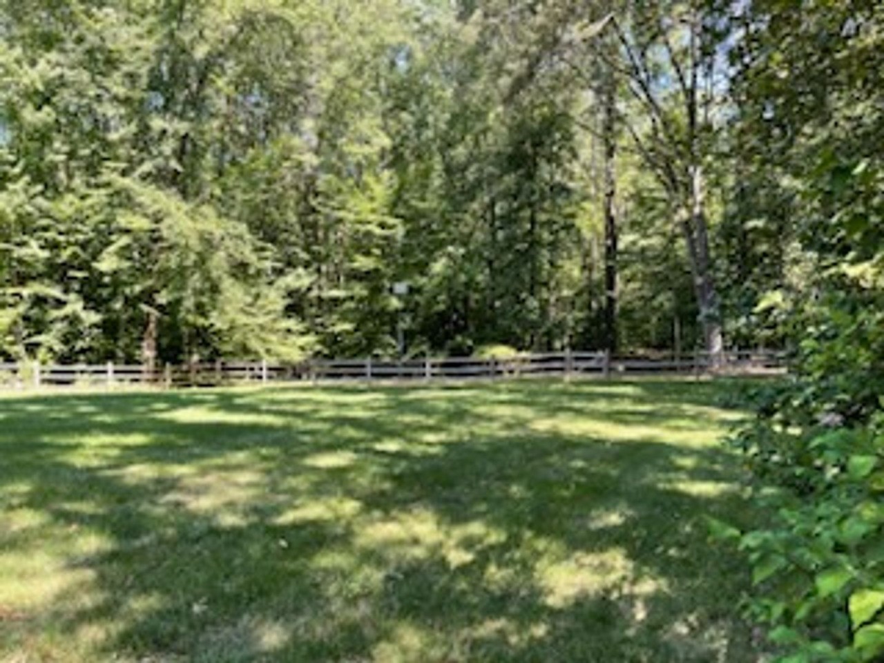 7604 Signal Hill Rd - Photo 5 of 37