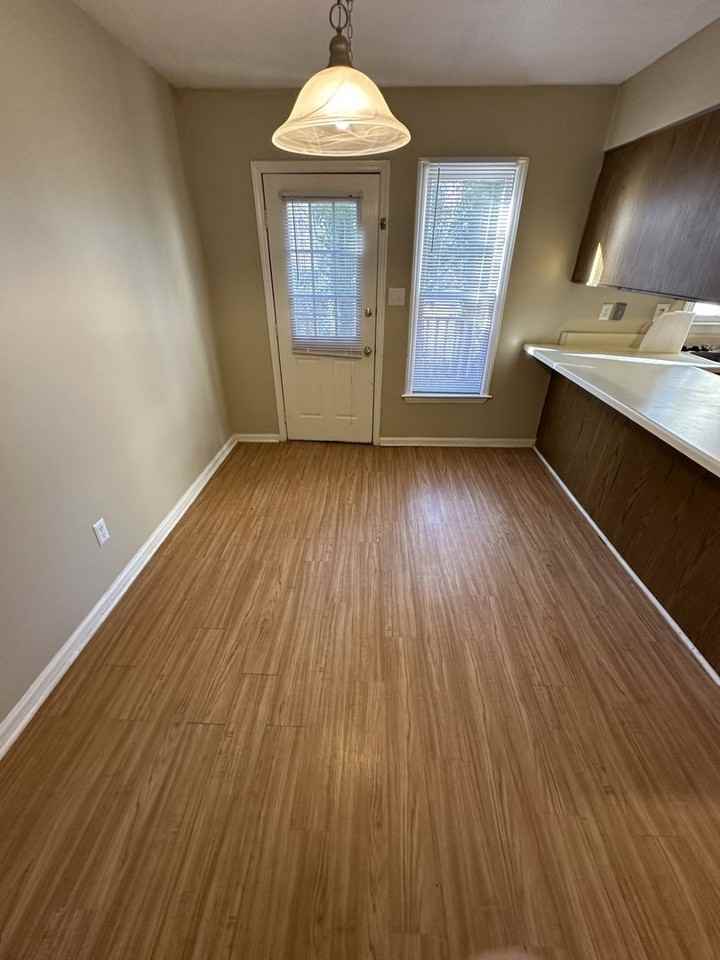 925 Hearthridge Ct #B - Photo 3 of 8
