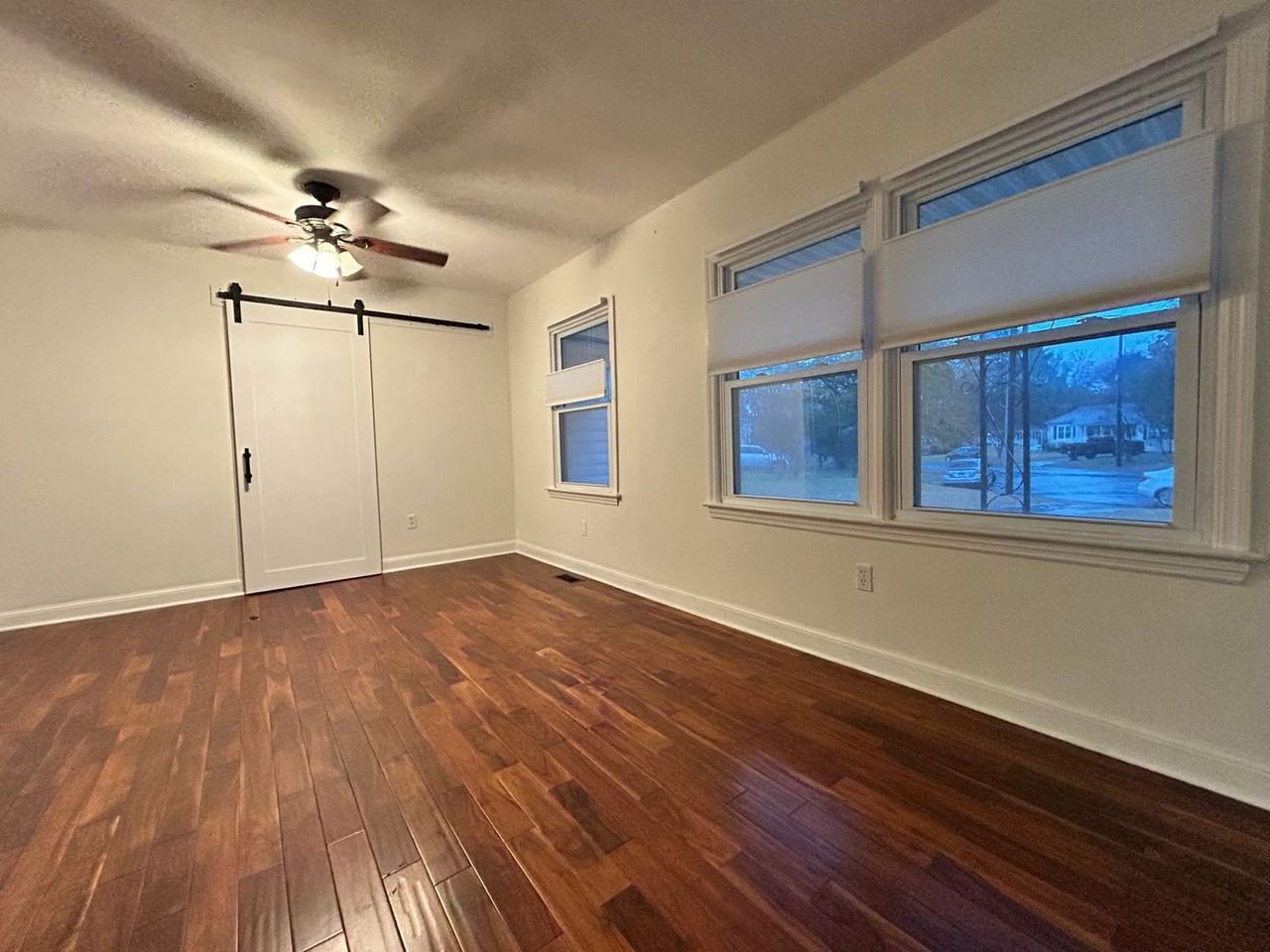 6 Surry Ct - Photo 4 of 12