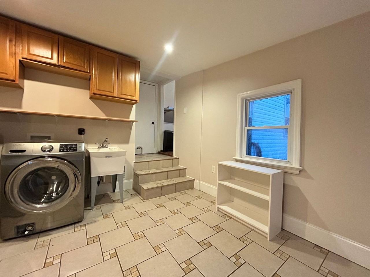 6 Surry Ct - Photo 7 of 12