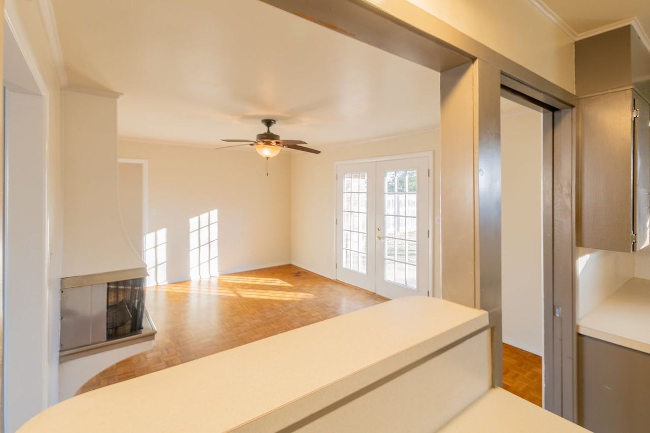 2730 W Country Club Dr - Photo 3 of 23