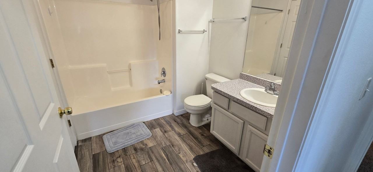 8084 N Ridge Loop E - Photo 7 of 29