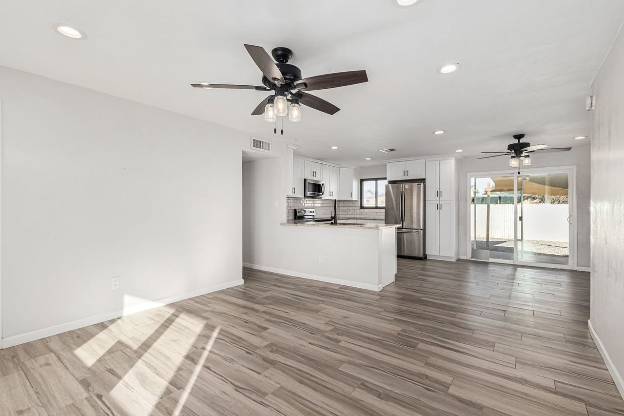 1420 N Rose St - Photo 6 of 31