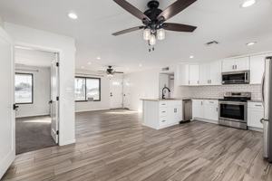 featured image of 1420 N Rose St