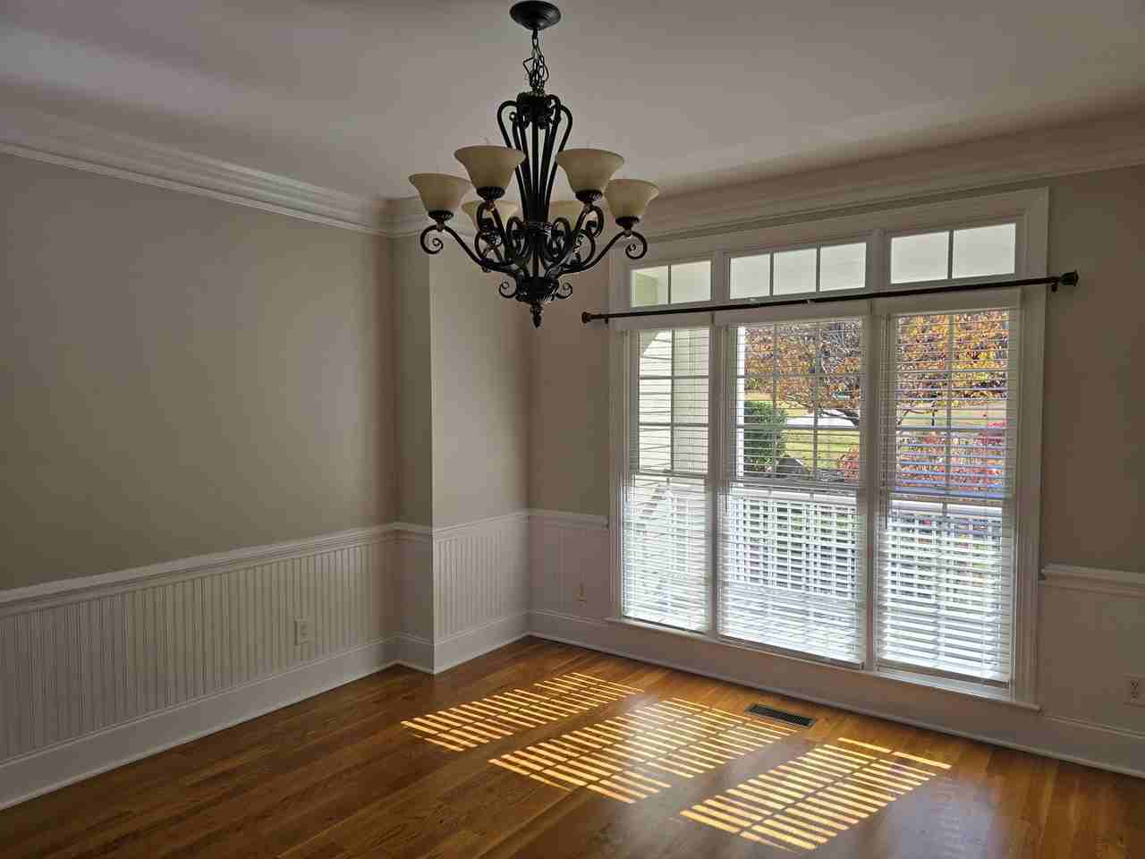 3653 Pleasants Ridge Dr - Photo 4 of 36