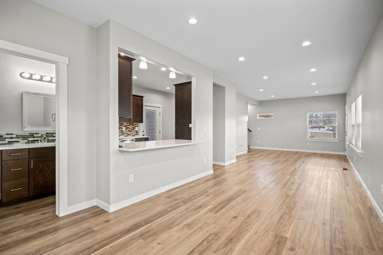 4980 W Targee St - Photo 4 of 26