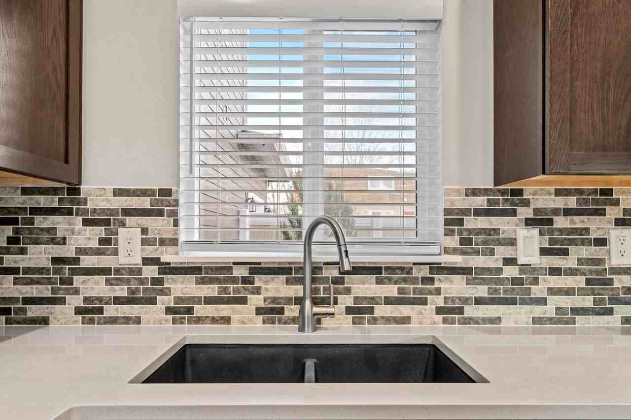 4980 W Targee St - Photo 7 of 26