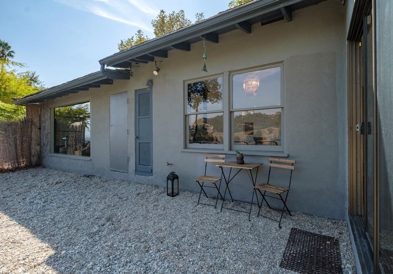 2294 Mountain Oak Dr - Photo 5 of 35