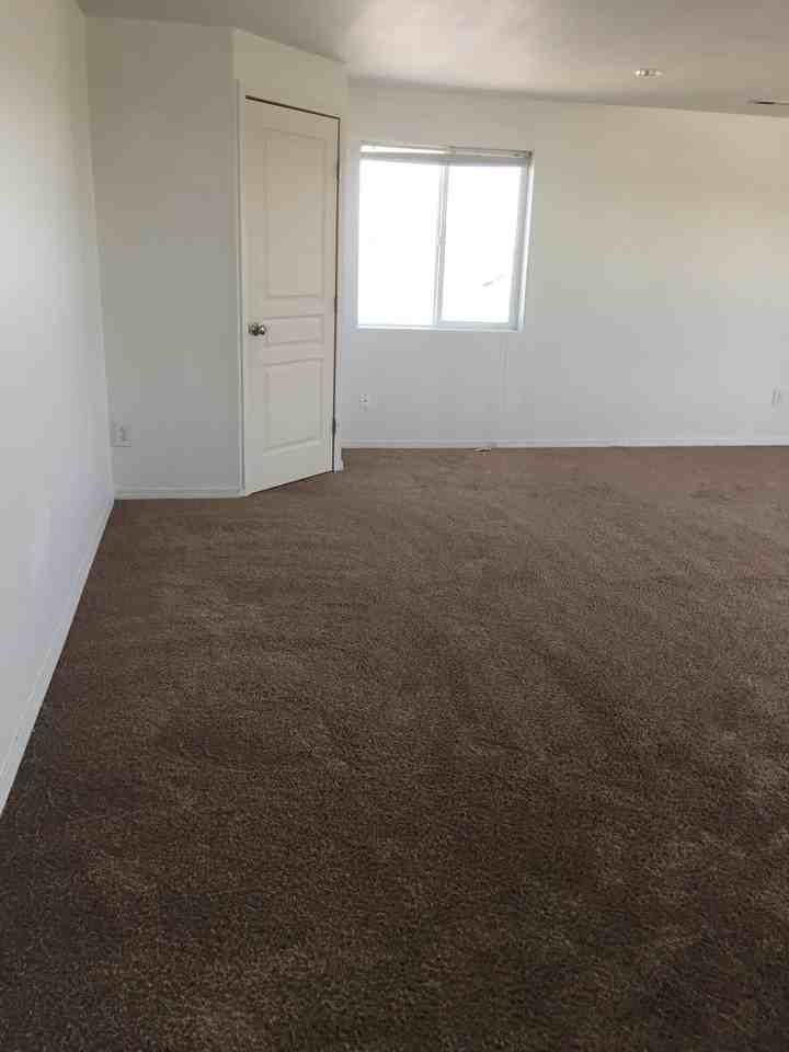 610 Florida St - Photo 4 of 18