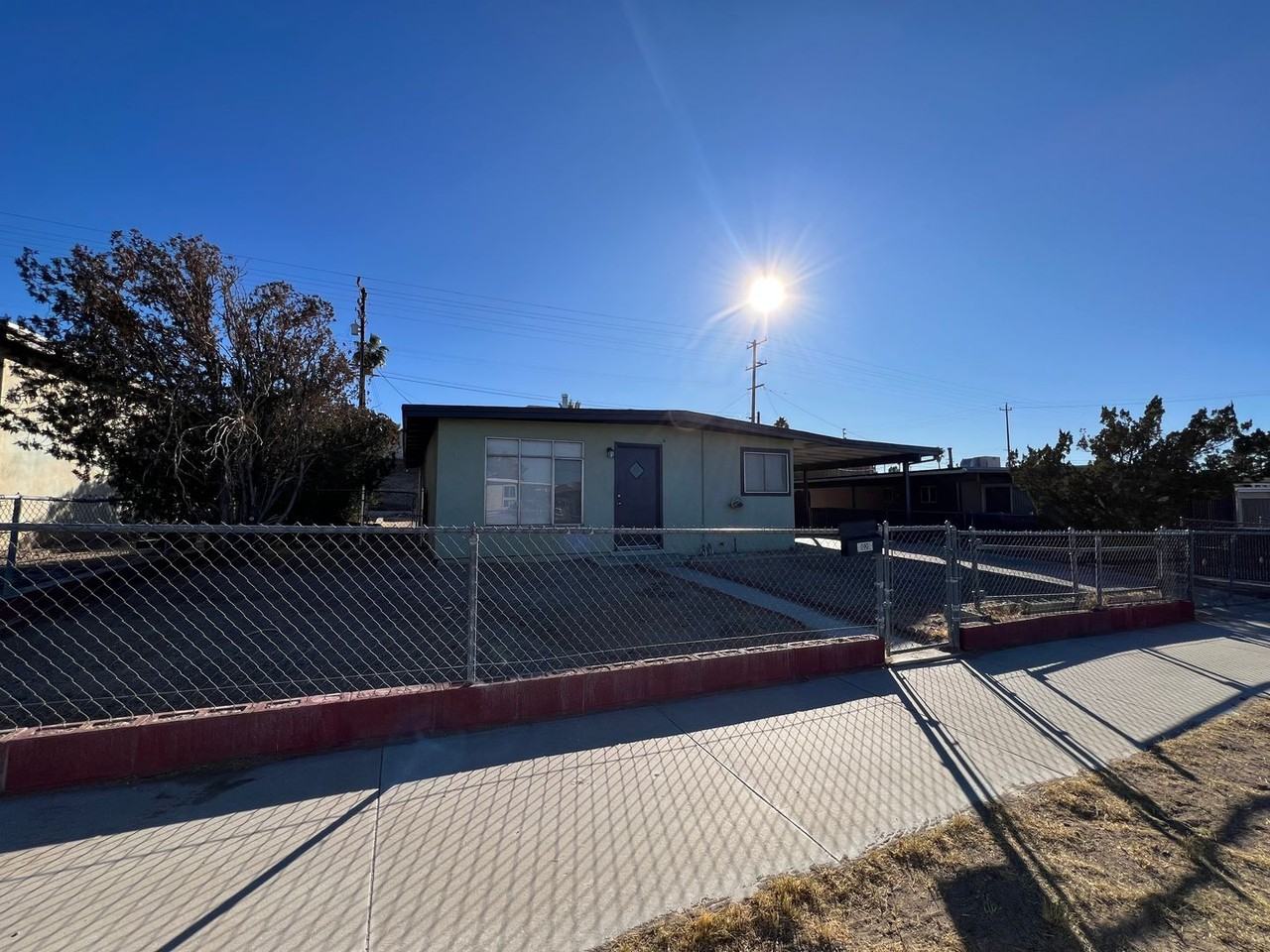 1020 Taos Dr - Photo 2 of 34