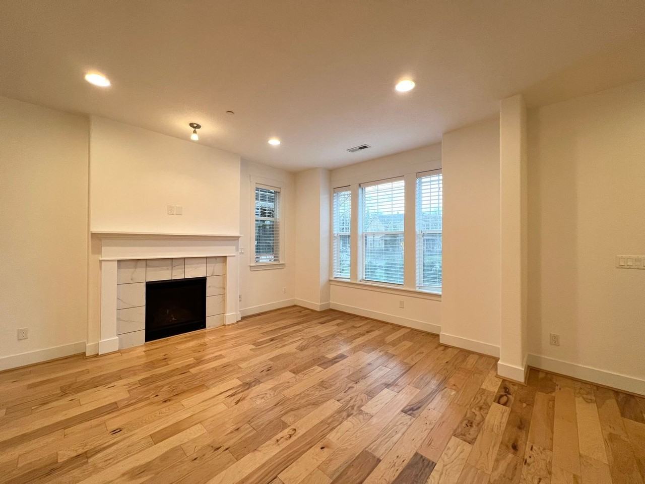 11984 Sw Barber St - Photo 7 of 50