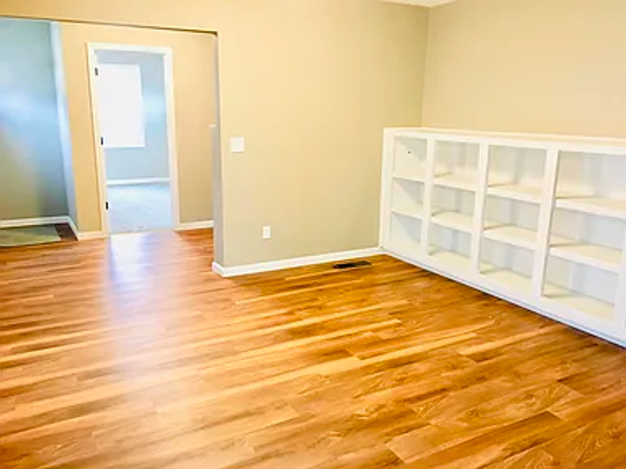 6474 N East Park View St - Photo 3 of 8