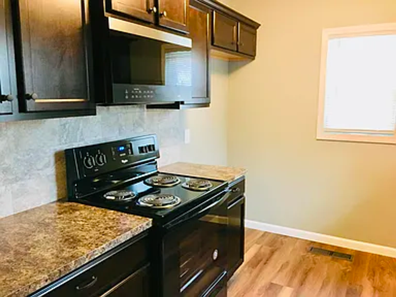 6474 N East Park View St - Photo 5 of 8