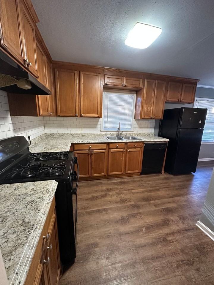 2628 Bardot Ln - Photo 3 of 9