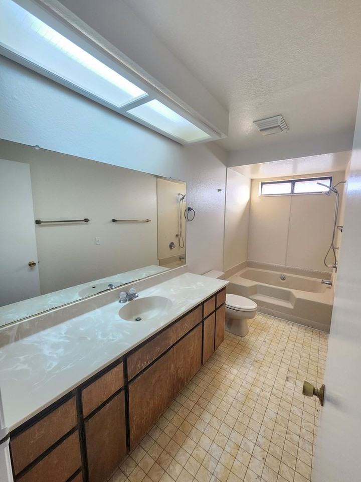 6176 Abronia Ave - Photo 7 of 12