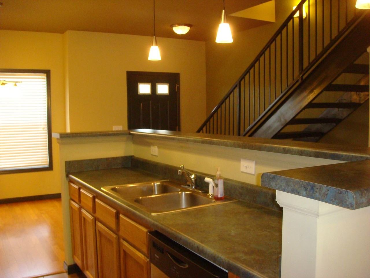 815 Harvard Dr - Photo 4 of 15