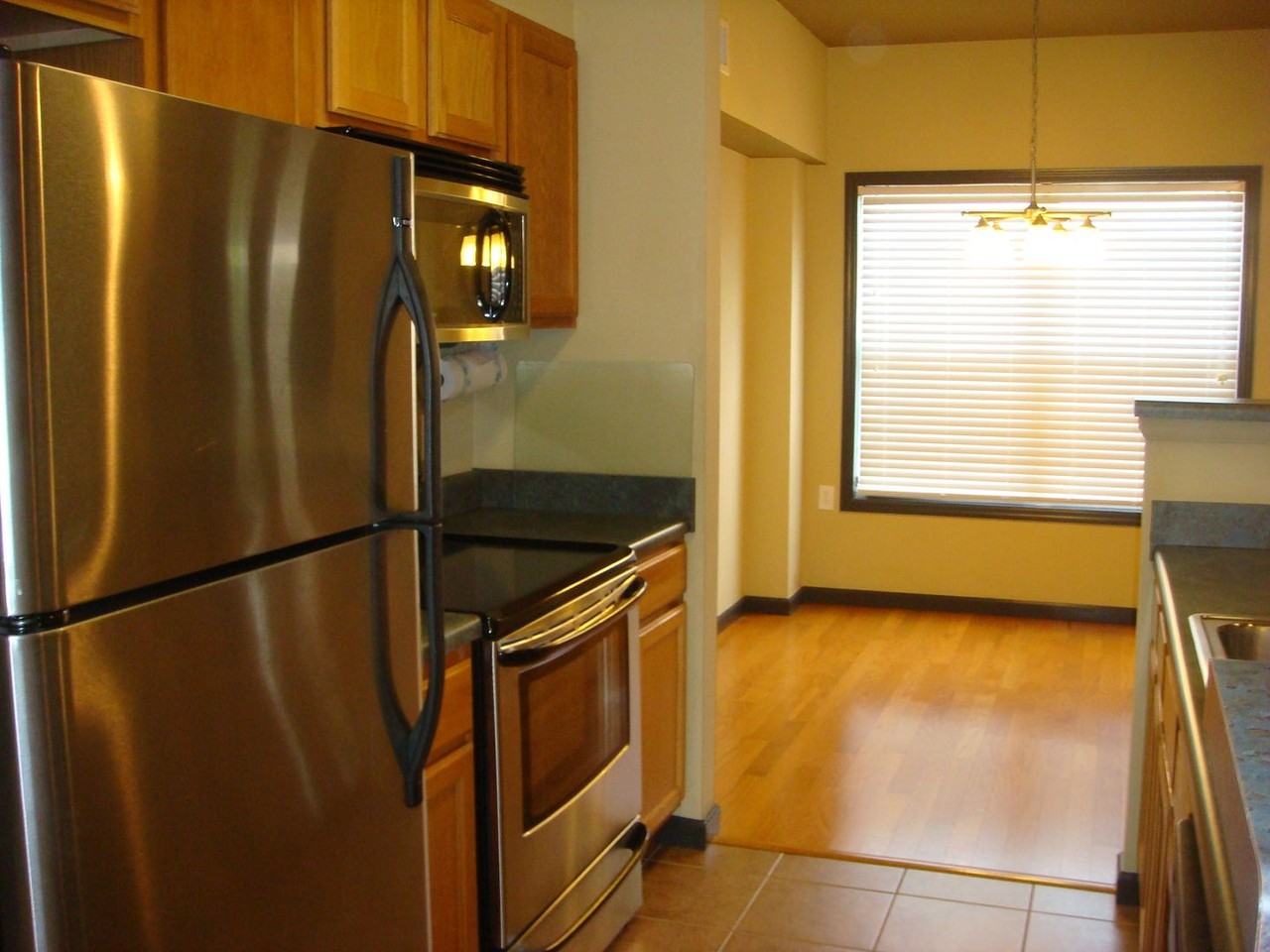 815 Harvard Dr - Photo 5 of 15