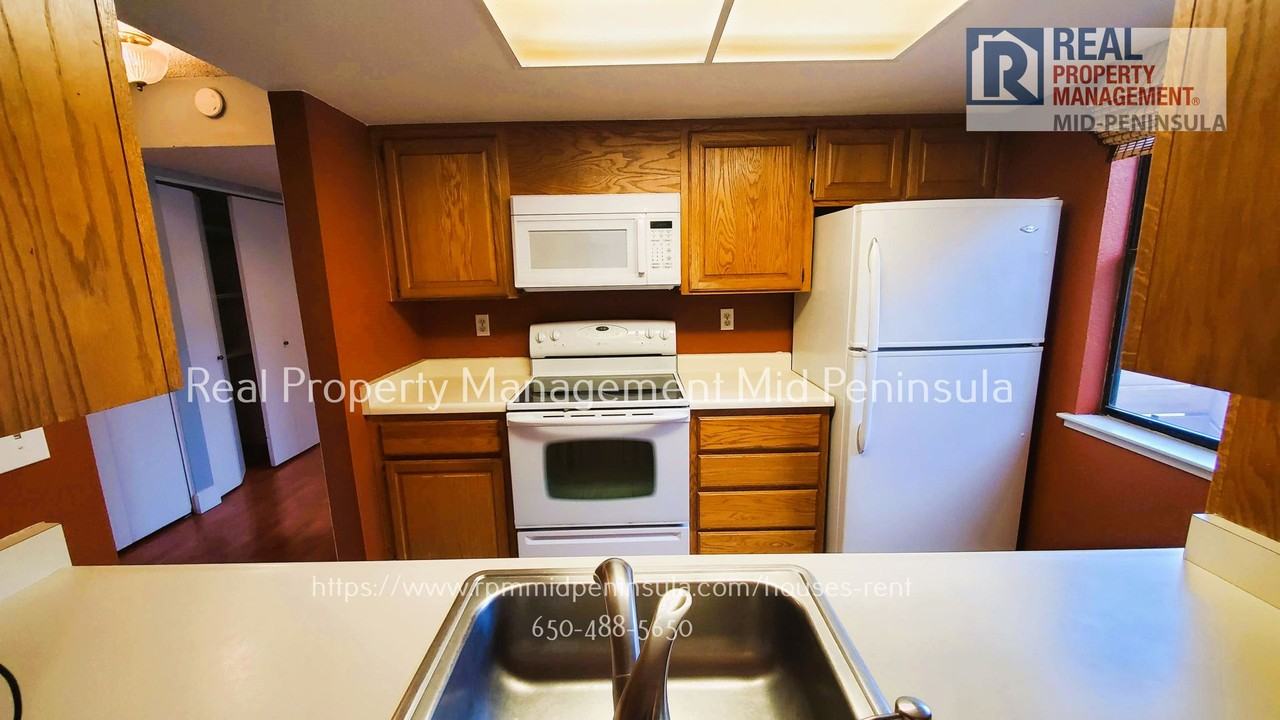 5186 Makati Cir - Photo 3 of 13