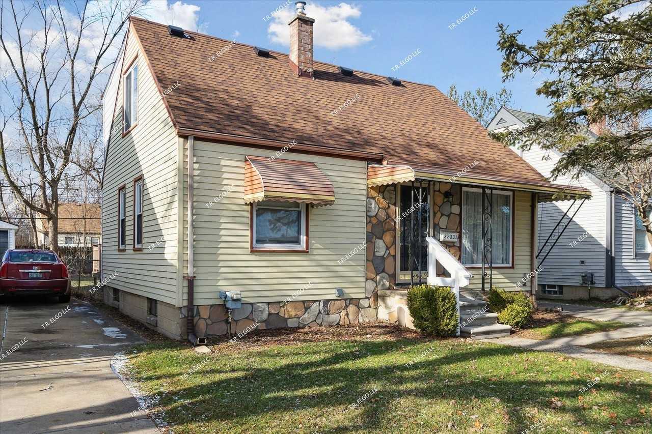 27331 Collingwood St - Photo 2 of 34