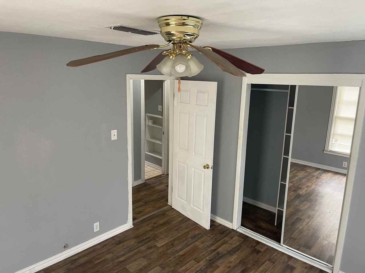 1103 SMC 1103 Williams Ave - Photo 3 of 8