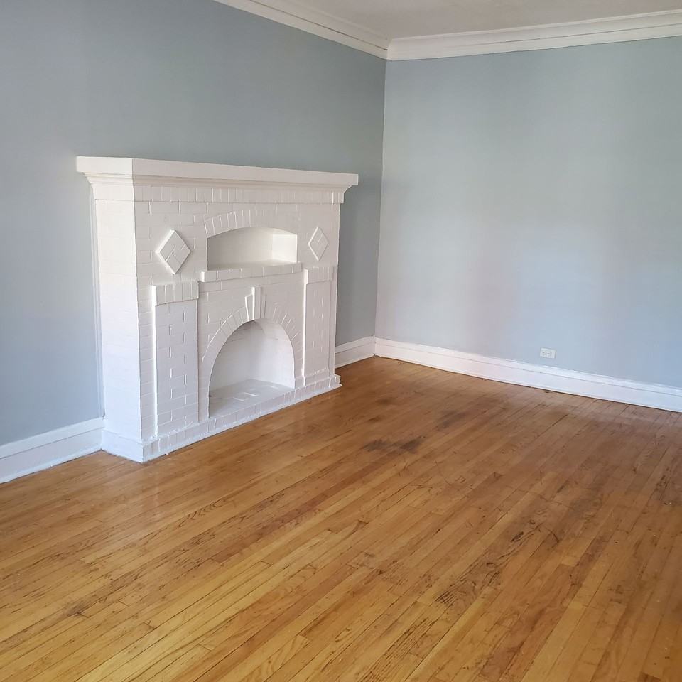 7648 S Phillips - Photo 7 of 12