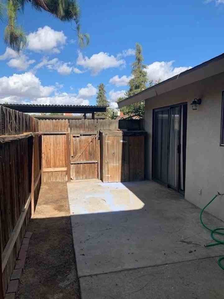 099- 701 DESERET WAY - Photo 3 of 7