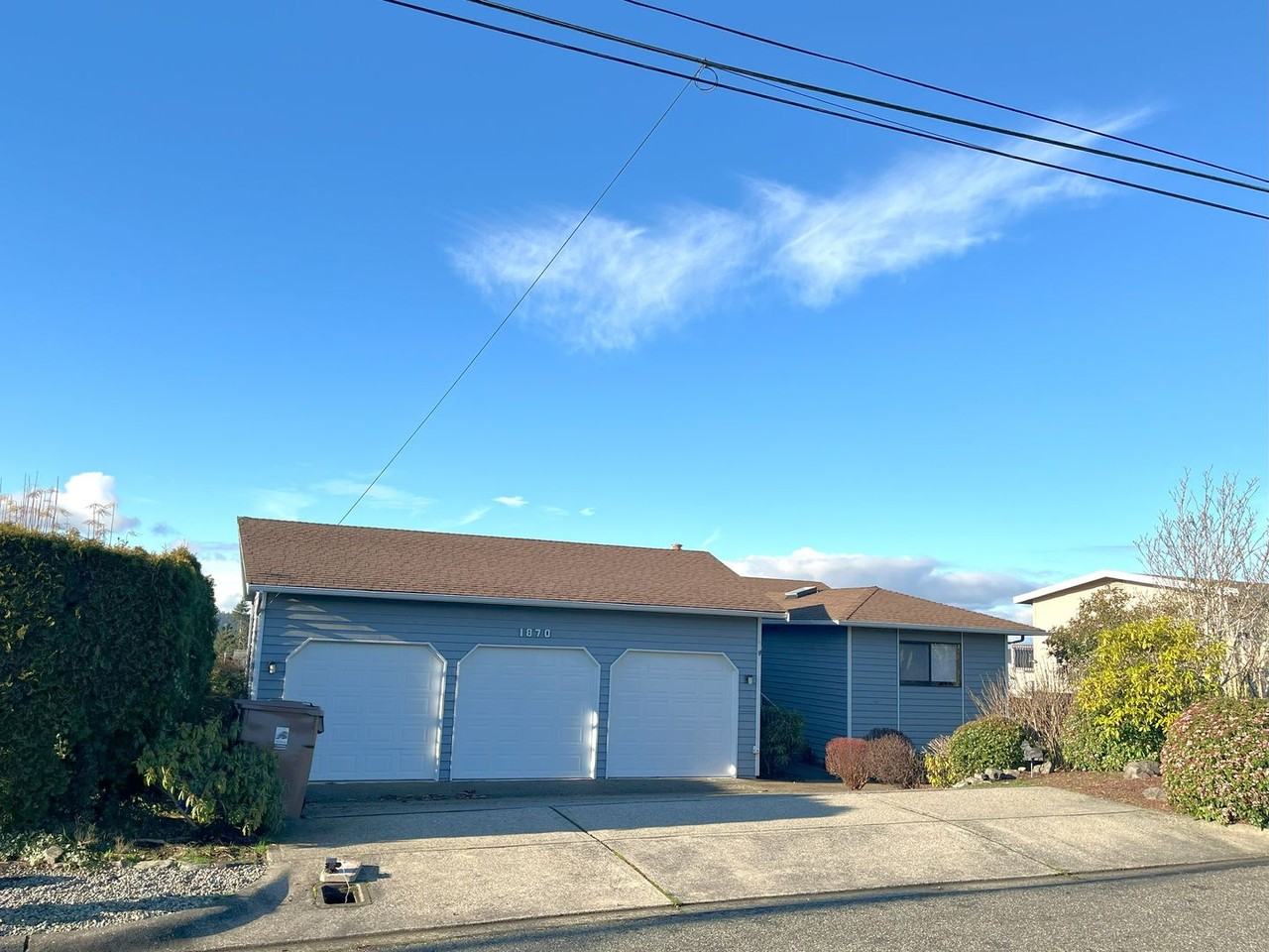 1870 N Skyline Dr - Photo 2 of 42