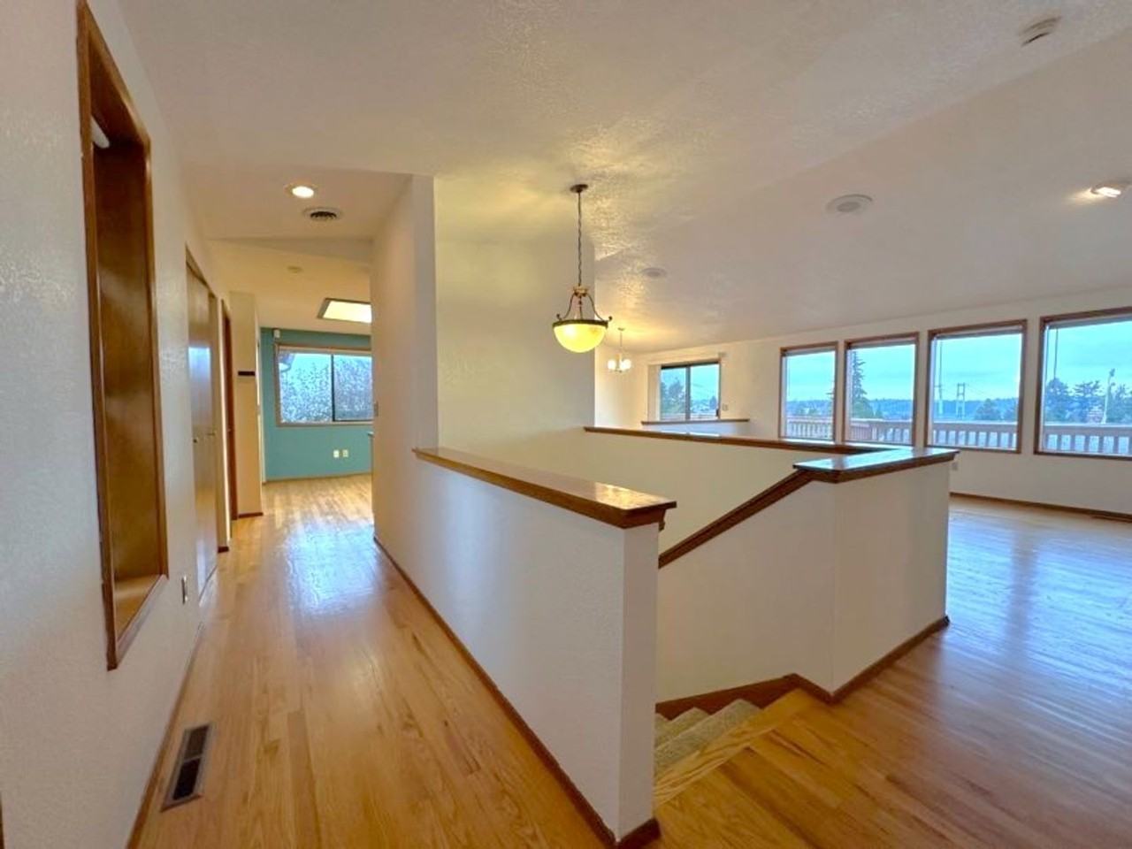1870 N Skyline Dr - Photo 3 of 42