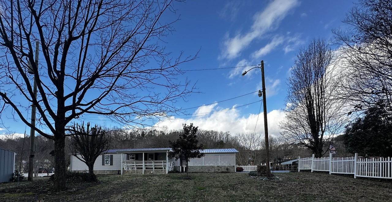 114 Lake Cove Rd - Photo 2 of 37