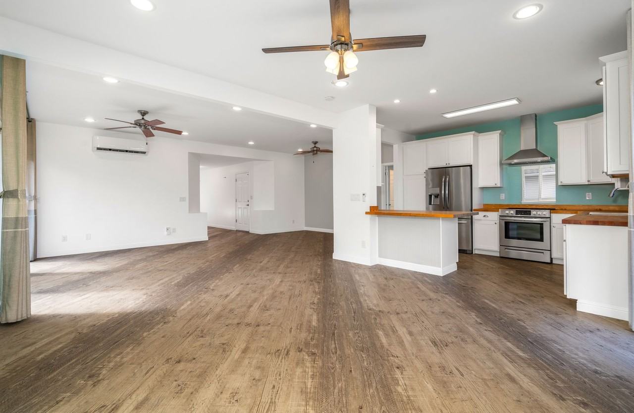 611 Akolea St - Photo 5 of 46