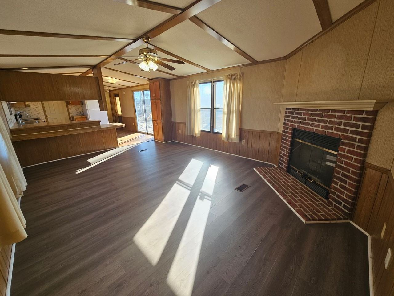 124 Heron Rogers Ln - Photo 2 of 11