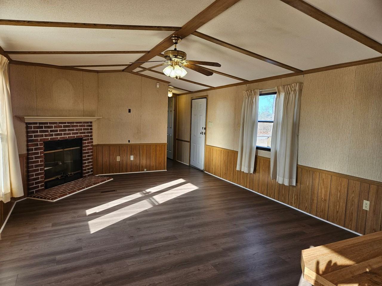 124 Heron Rogers Ln - Photo 3 of 11