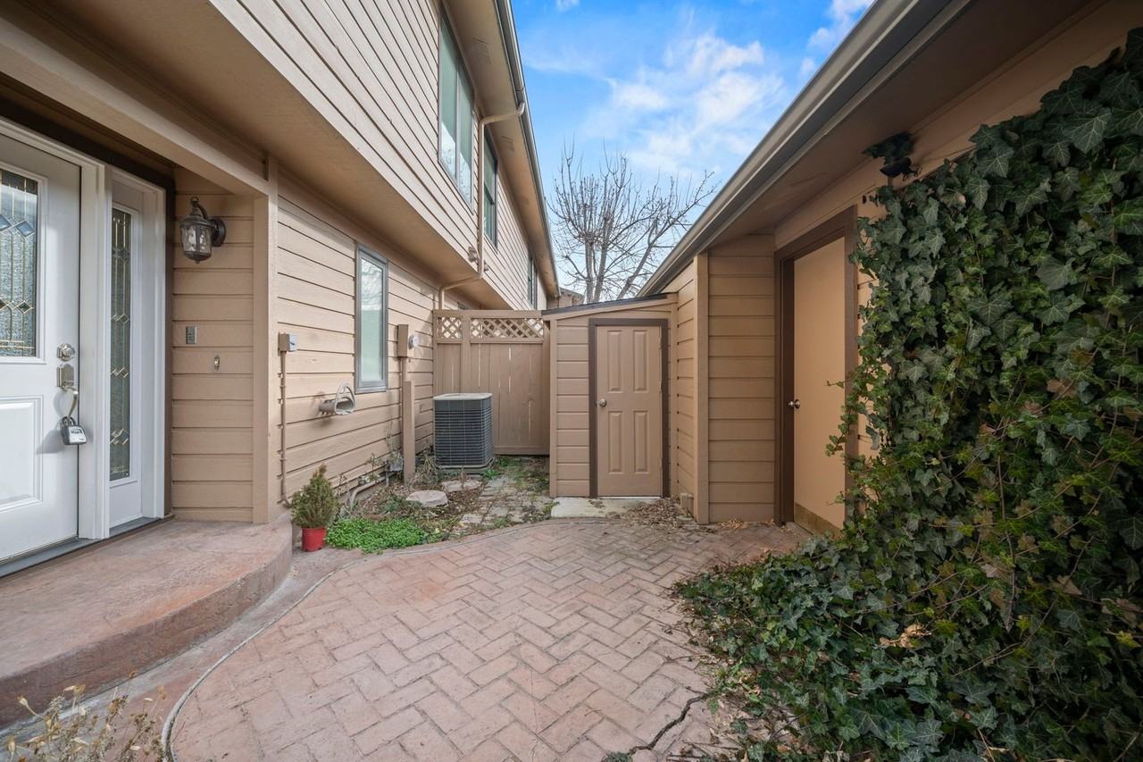 3110 W Catalina Ln - Photo 3 of 34