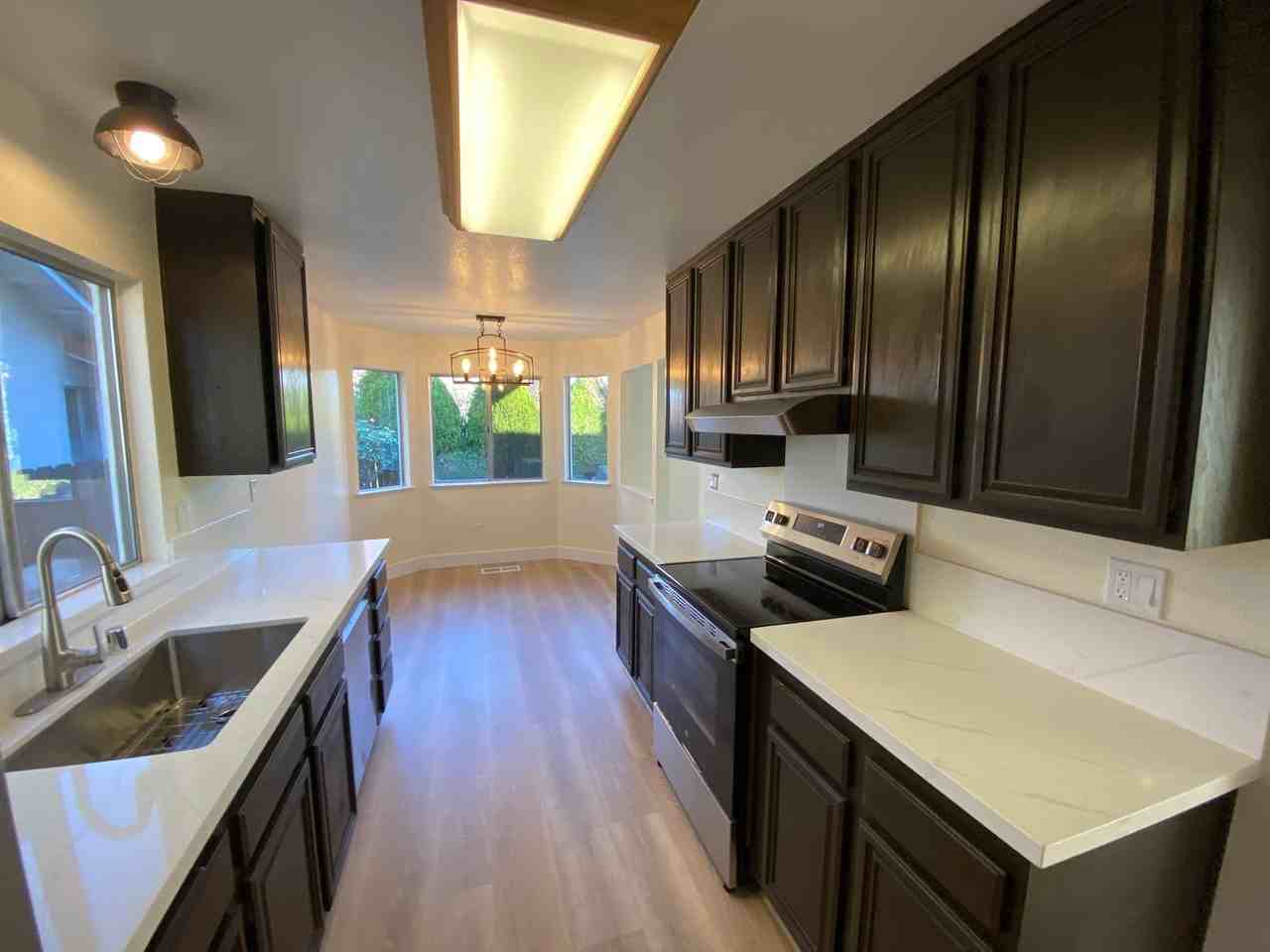 1120 Devonshire Ct - Photo 5 of 15