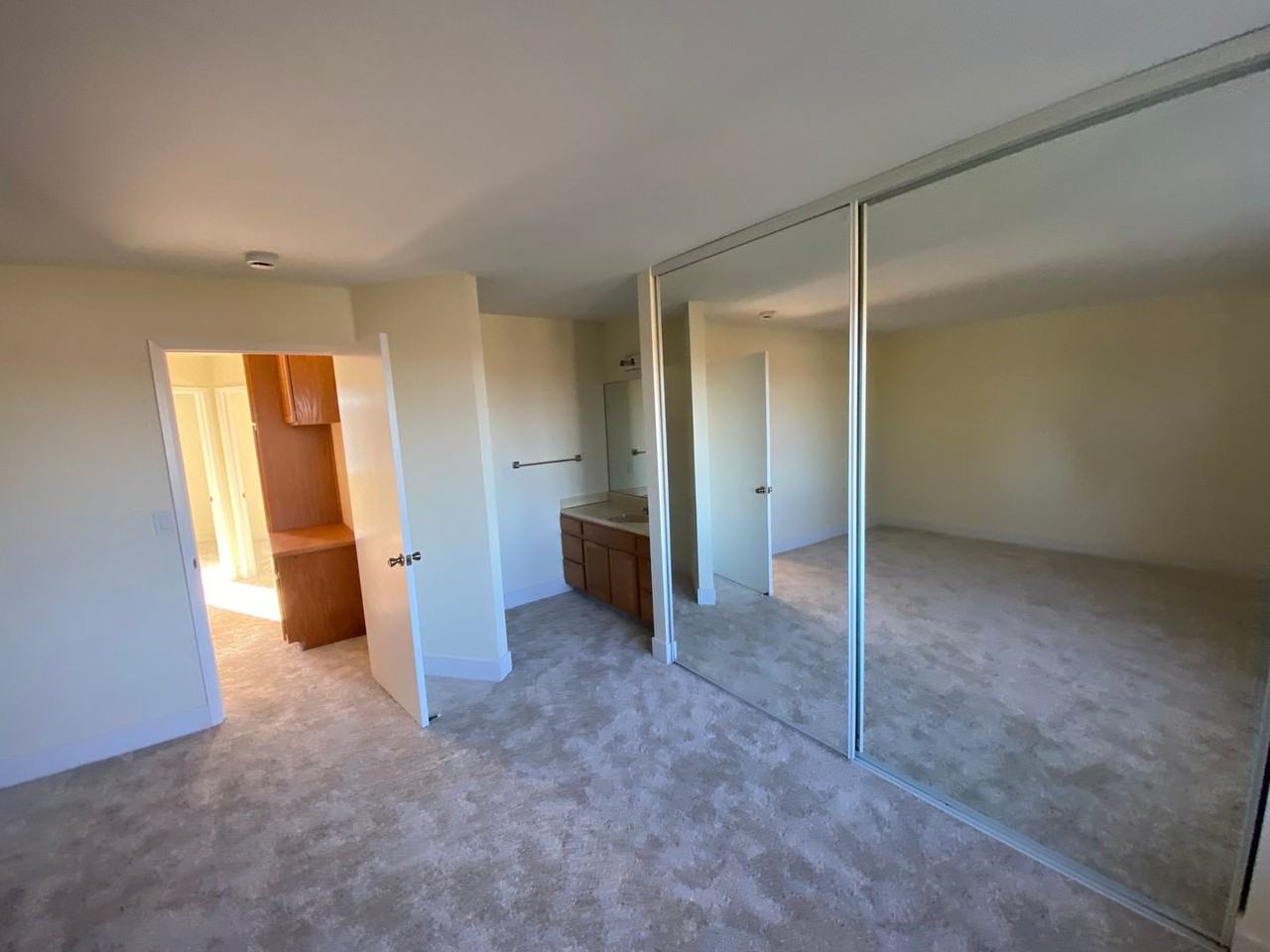 1120 Devonshire Ct - Photo 6 of 15