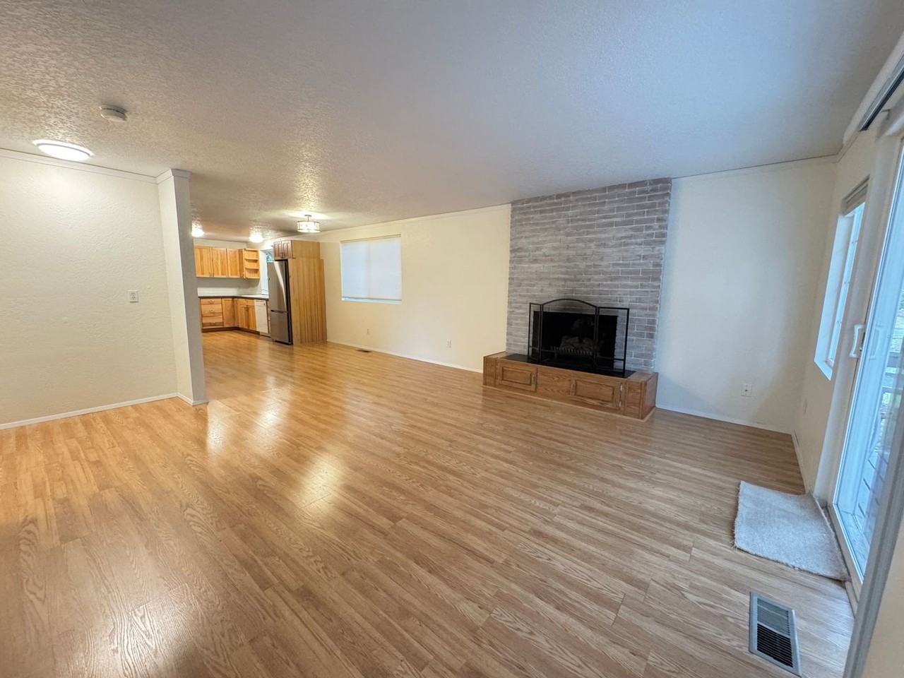 16930 North Rd - Photo 3 of 23