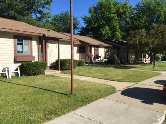 801 S King St - Photo 4 of 6