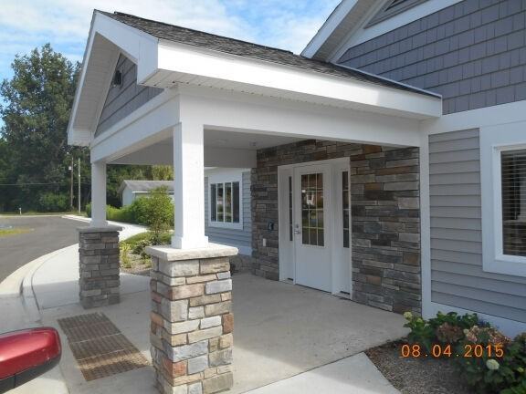 Meredith Manor - Photo 5 of 10