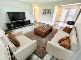 OAK NORTH APTS - Photo 1 of 1