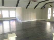 804 Walker St - Photo 4 of 34