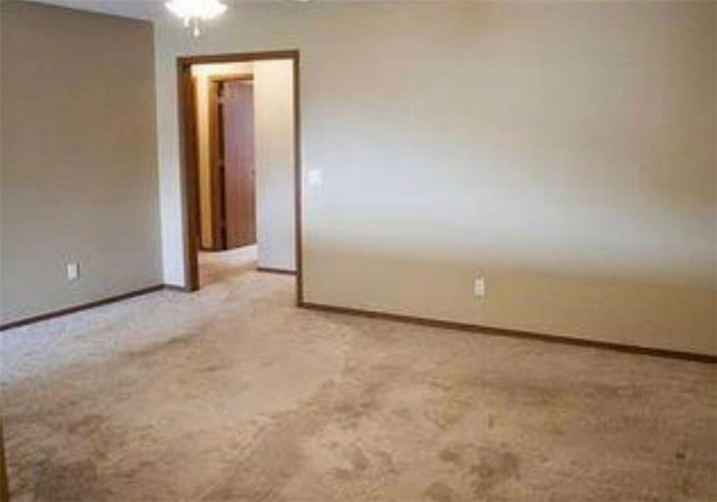 1102 Southwest Quartz Road 1 - Photo 3 of 4