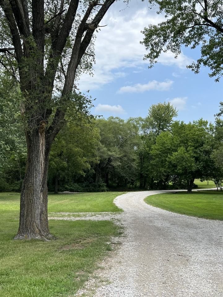 523 NE State Rt 13 - Photo 2 of 20