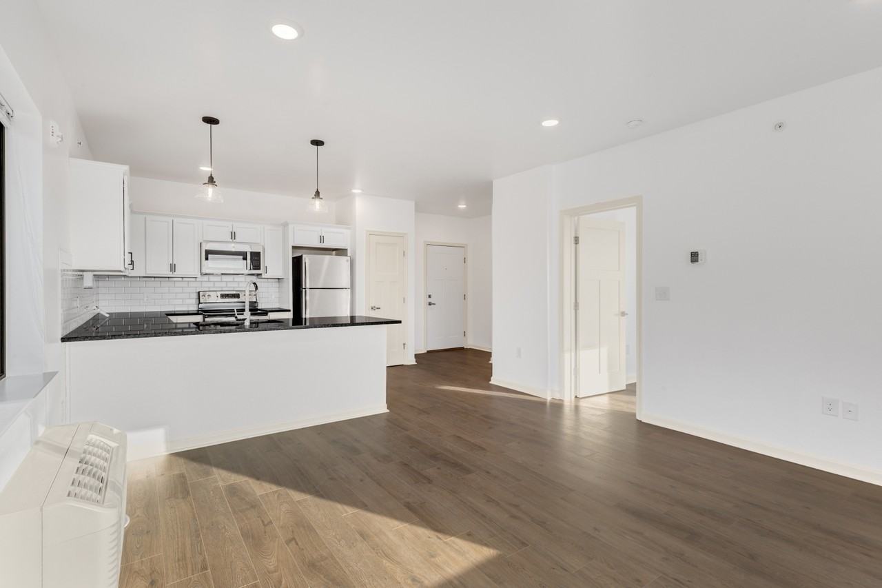 5312 Ridge Avenue - Photo 5 of 50