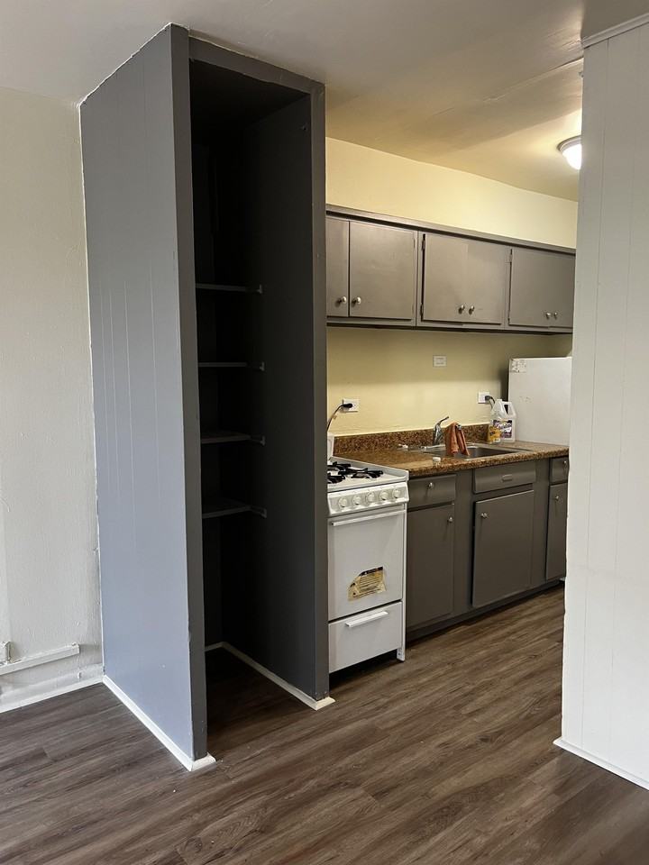 1634 East 74th Place - Photo 2 of 17