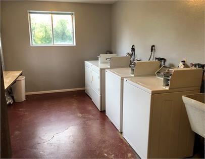 2145 McKnight Ave - Photo 4 of 7