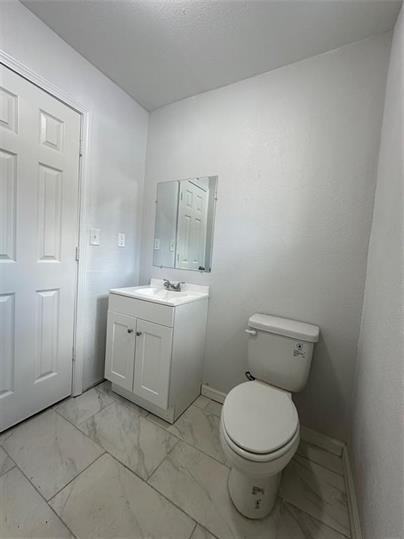 3805 Wipprecht Street - Photo 4 of 13