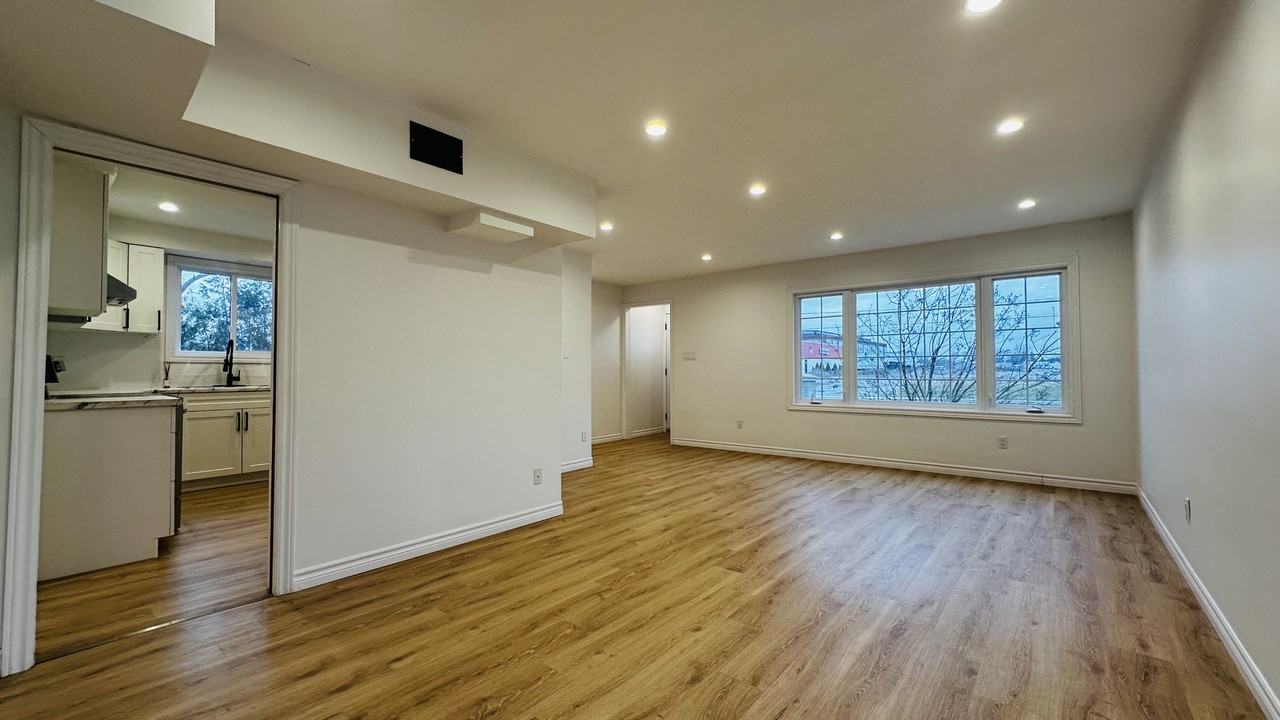 246 Wellington St #A - Photo 5 of 10