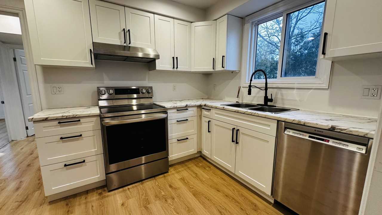 246 Wellington St #A - Photo 7 of 10