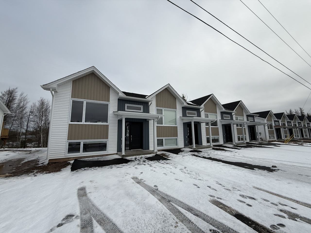 138 Rue Simone Gallant - Photo 3 of 50