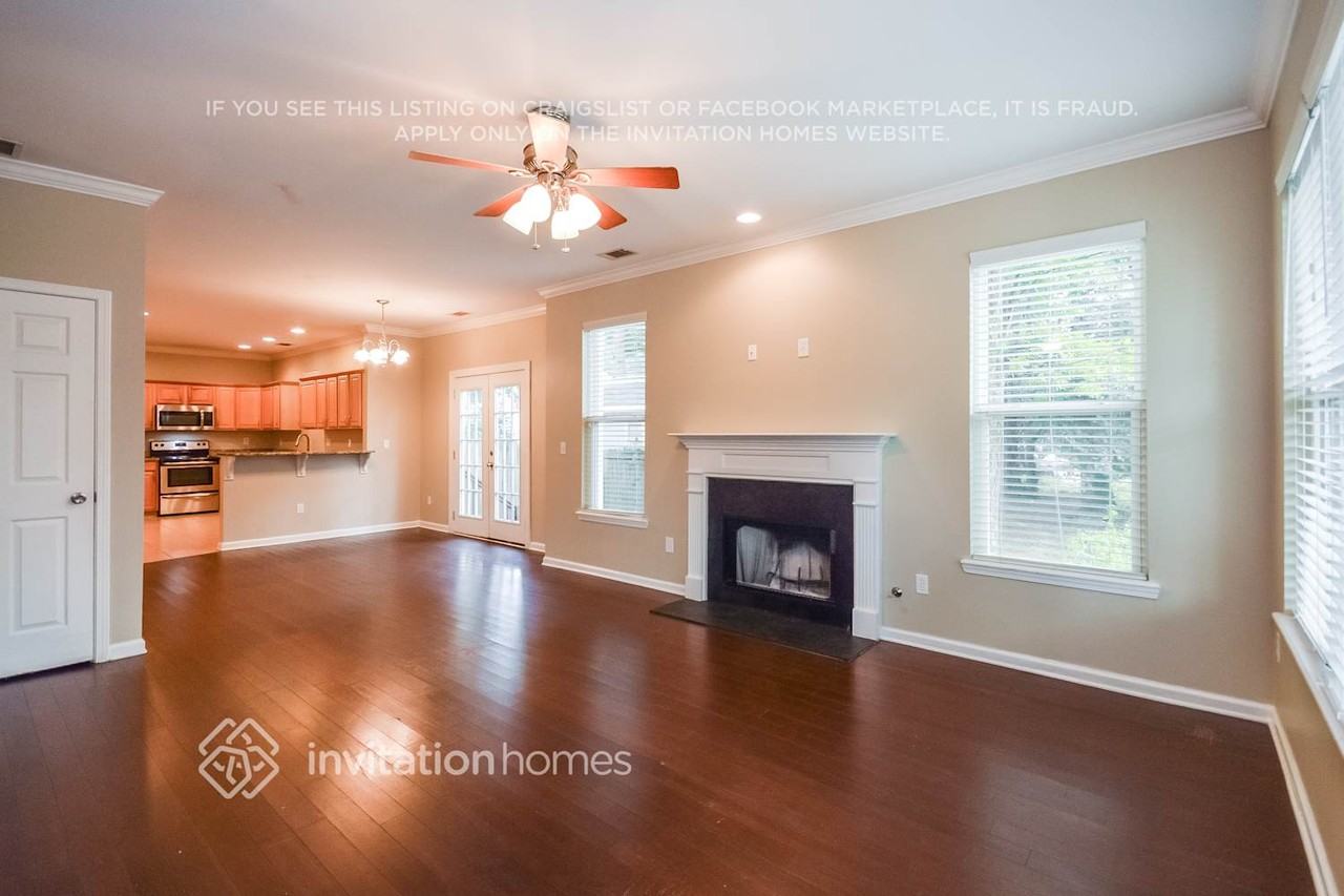 1450 Woodbine Ave Se - Photo 3 of 19